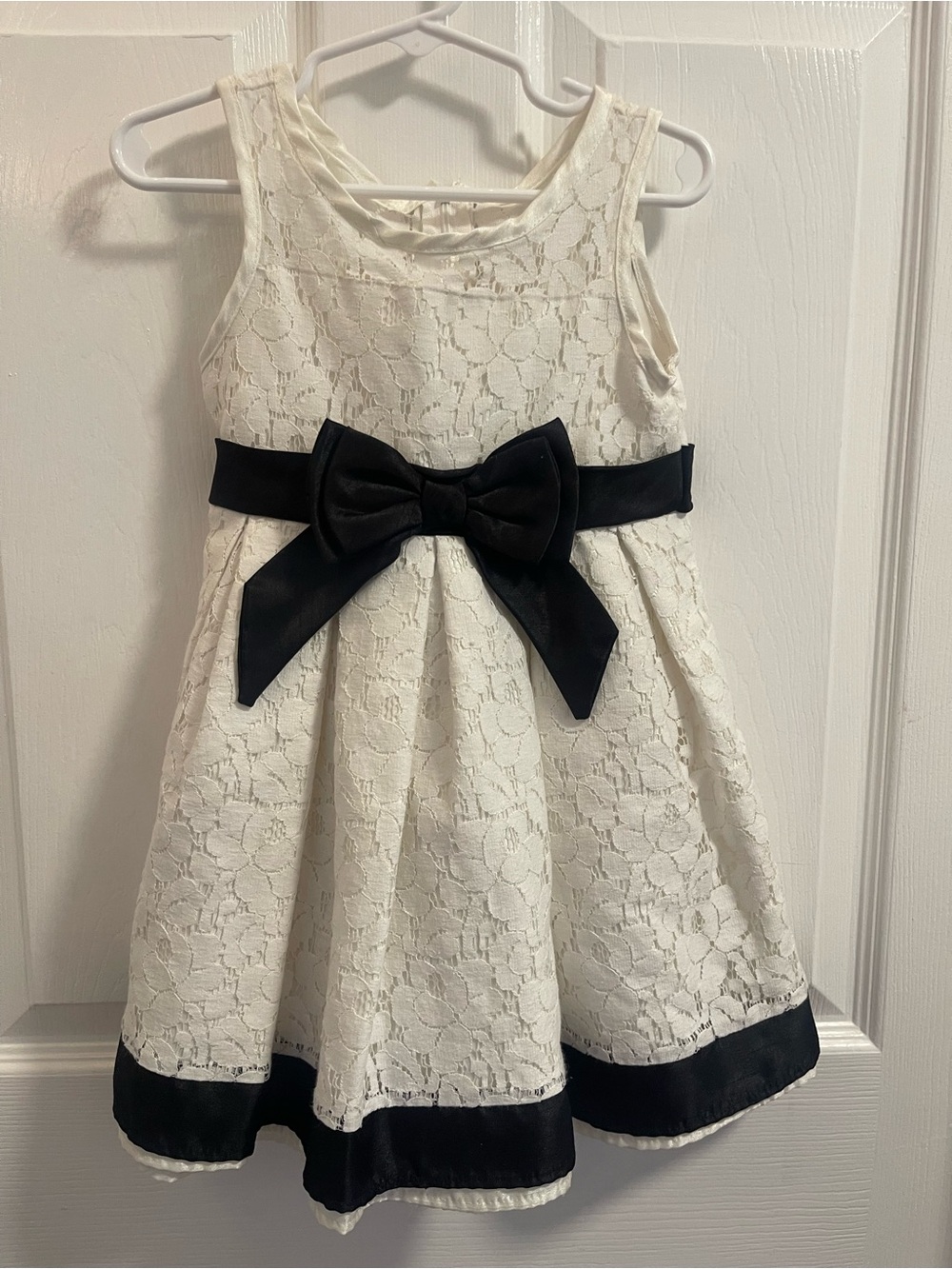 Sweet Heart Rose Ivory Lace Formal Dress with Black Bow